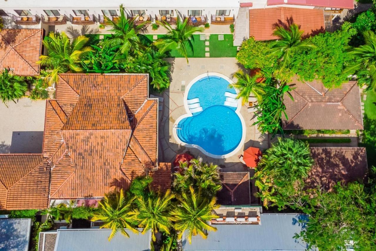 The Coast Beachfront Hotel Tamarindo Esterno foto
