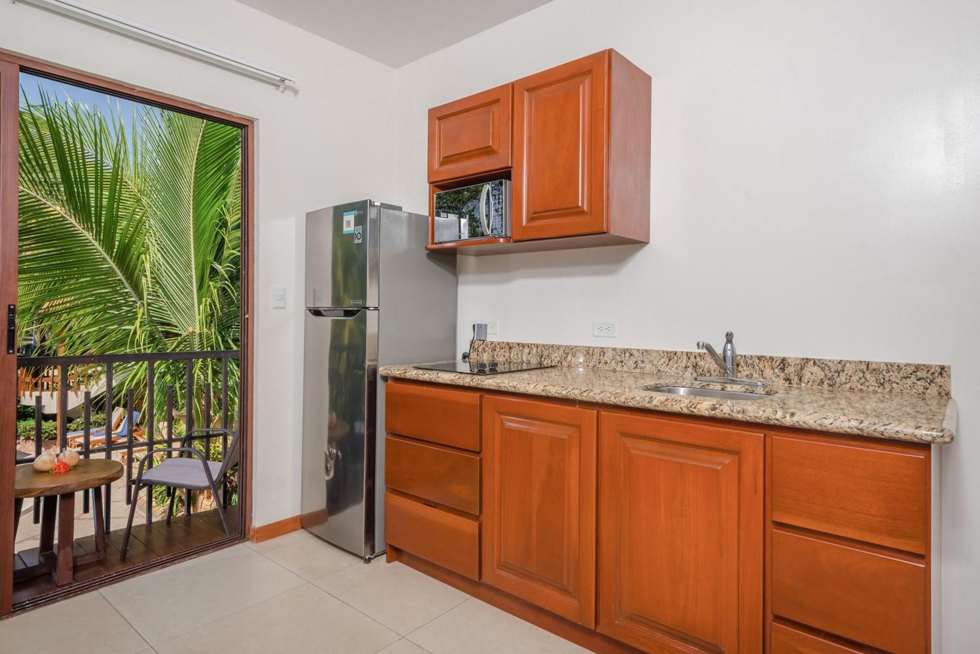 The Coast Beachfront Hotel Tamarindo Esterno foto