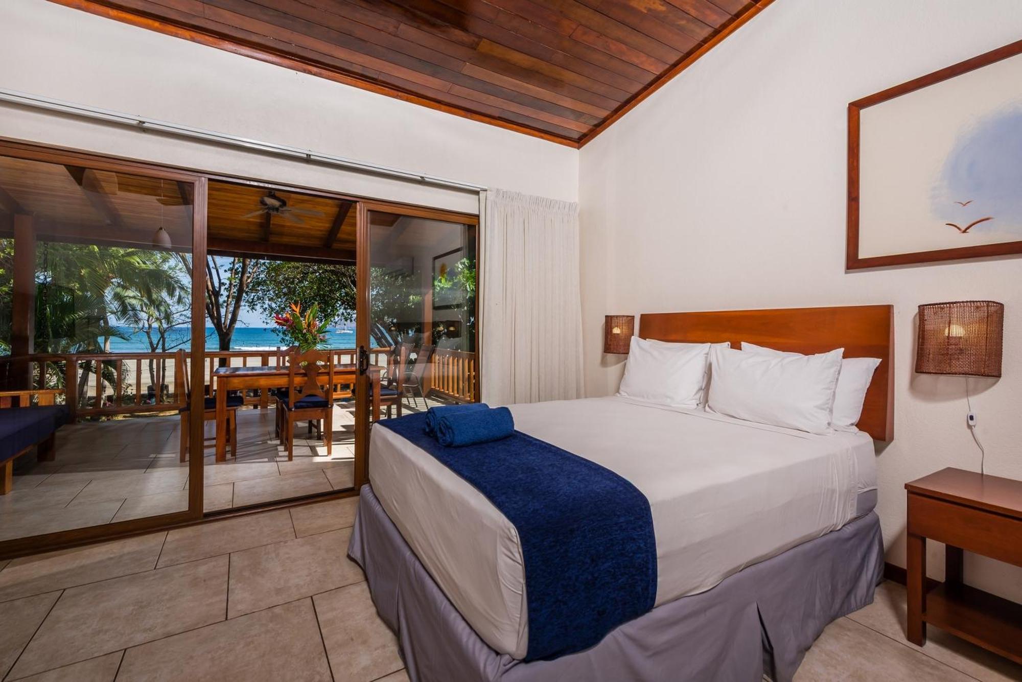The Coast Beachfront Hotel Tamarindo Esterno foto