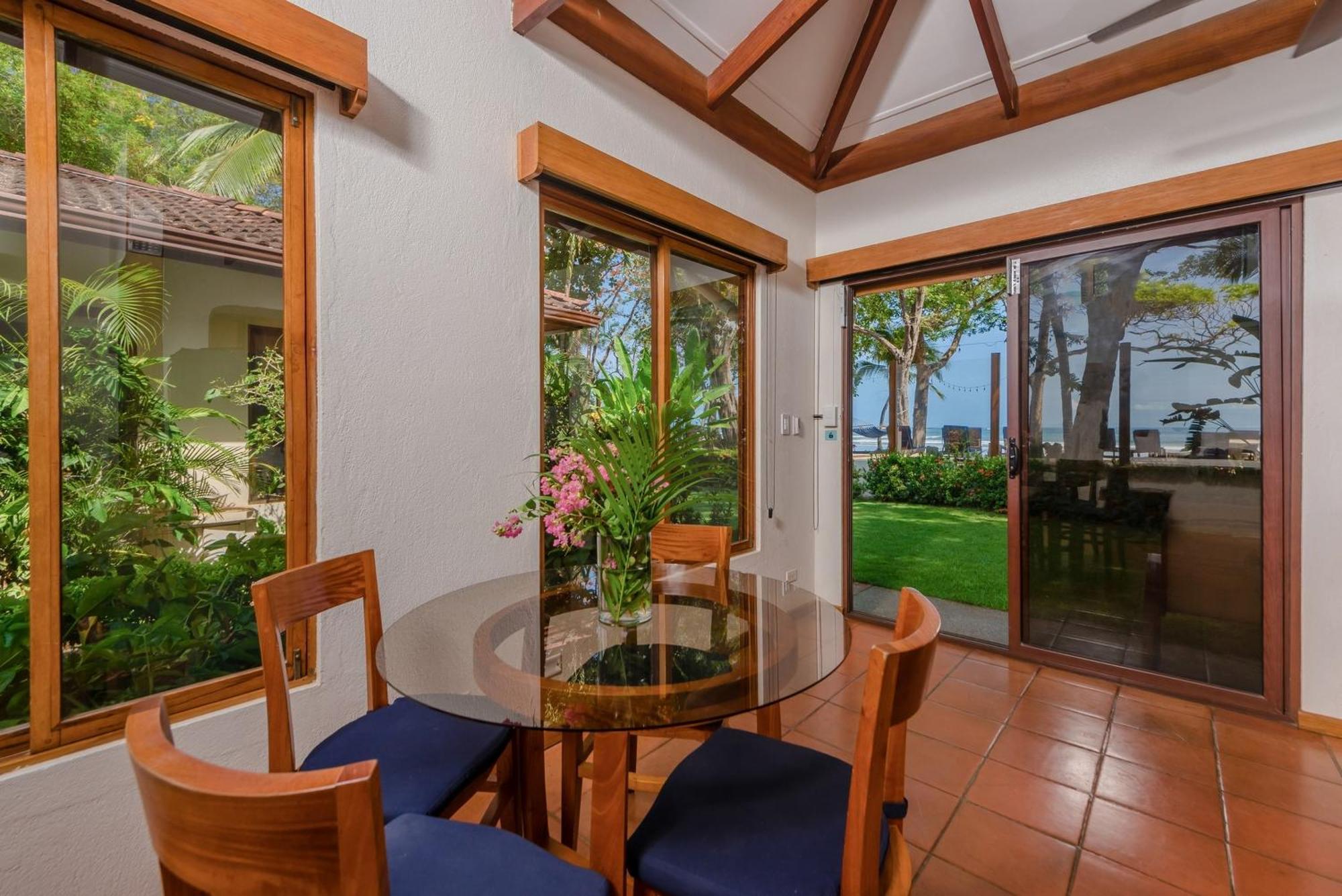 The Coast Beachfront Hotel Tamarindo Esterno foto