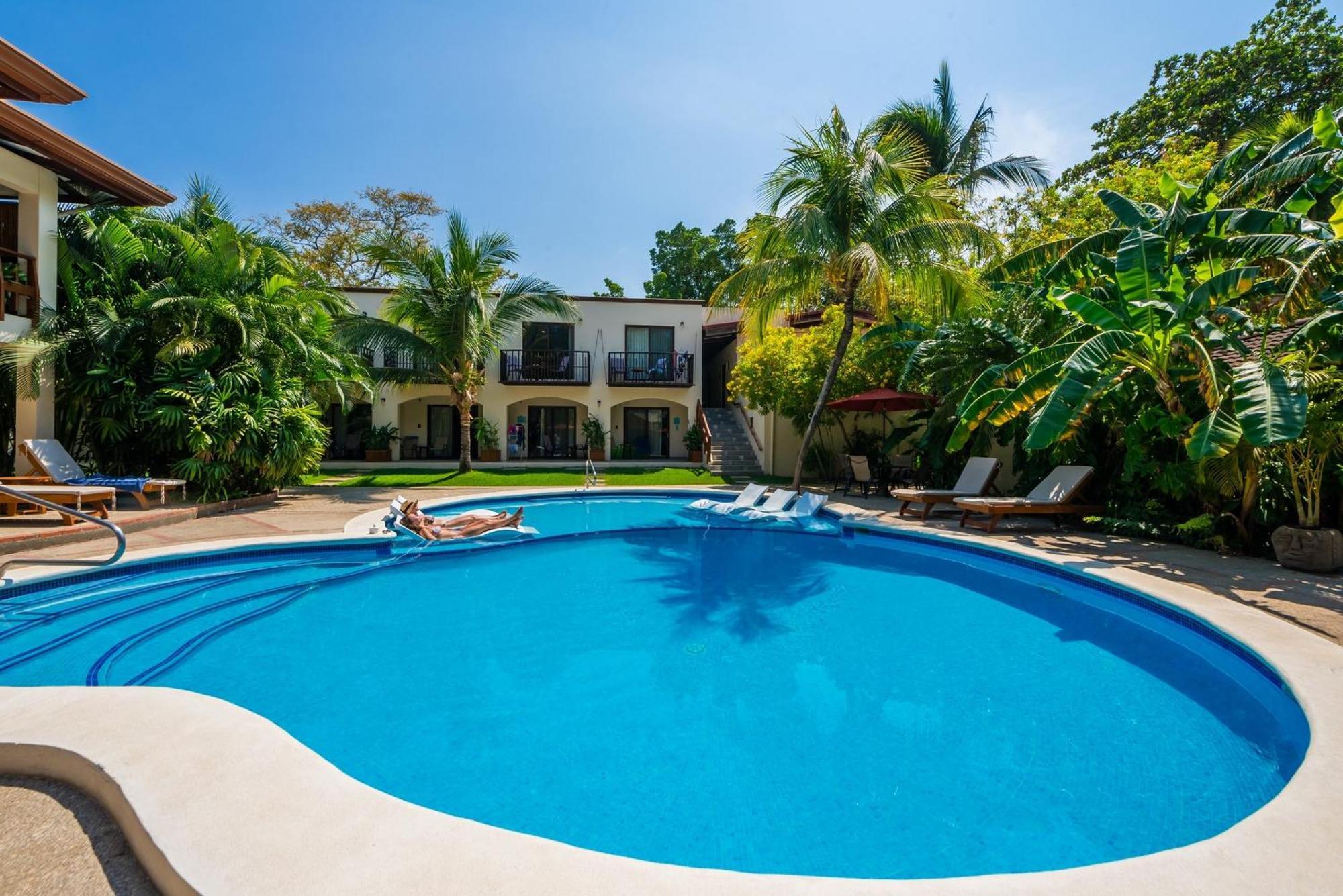 The Coast Beachfront Hotel Tamarindo Esterno foto